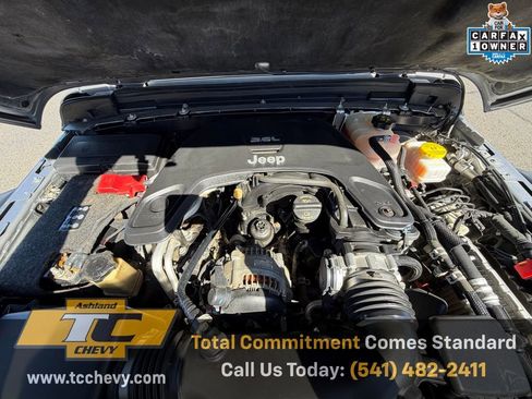 Used 2018 Jeep Wrangler Unlimited Rubicon w/ Steel Bumper Group image 17