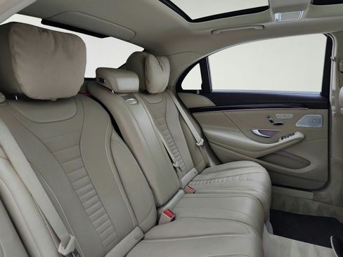 Used 2019 Mercedes-Benz S 560 Sedan image 27