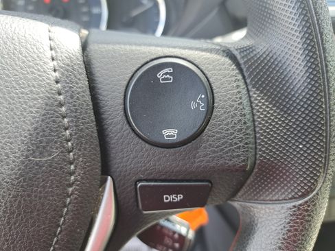 Used 2016 Toyota Corolla LE FWD image 18