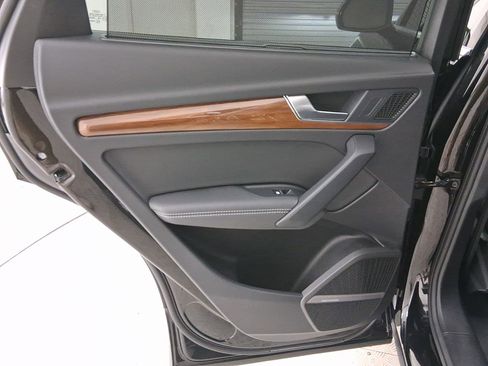 Used 2024 Audi Q5 e Prestige image 30