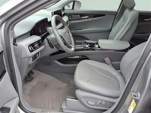 Used 2021 Lincoln Nautilus Reserve image 8