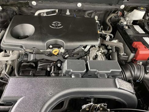Used 2021 Toyota RAV4 XLE w/ Convenience Package AWD/4WD image 31