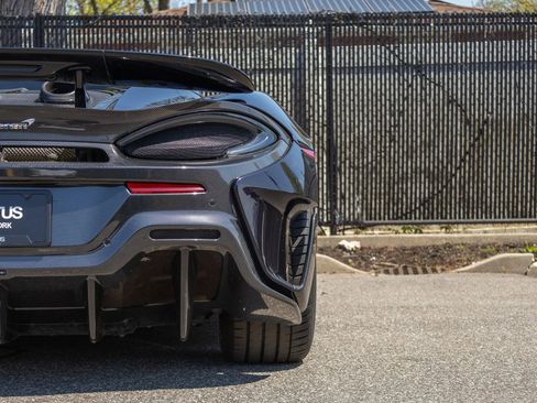 Used 2019 McLaren 600LT RWD image 36