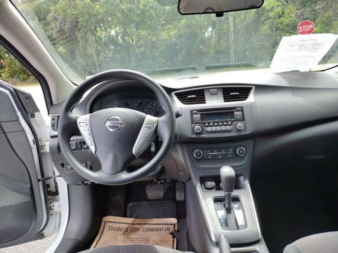 Used 2017 Nissan Sentra S FWD image 13