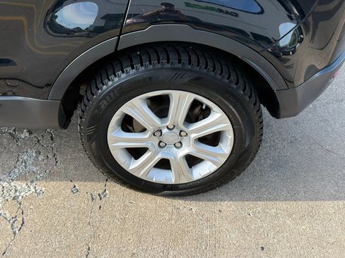 Used 2017 Land Rover Range Rover Evoque SE image 51