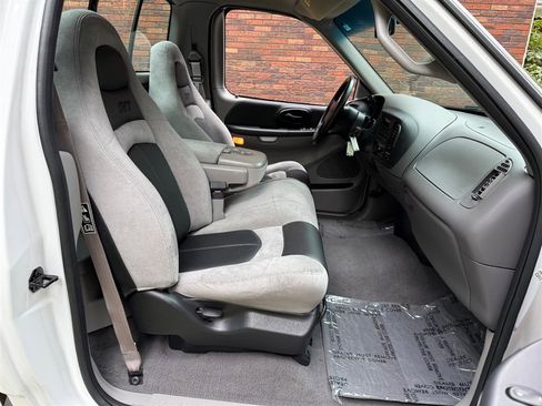 Used 1999 Ford F150 Lightning image 71