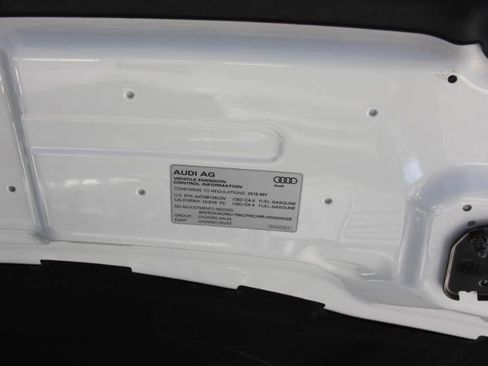 Used 2018 Audi Q3 2.0T Premium Plus w/ Premium Plus Package FWD image 21
