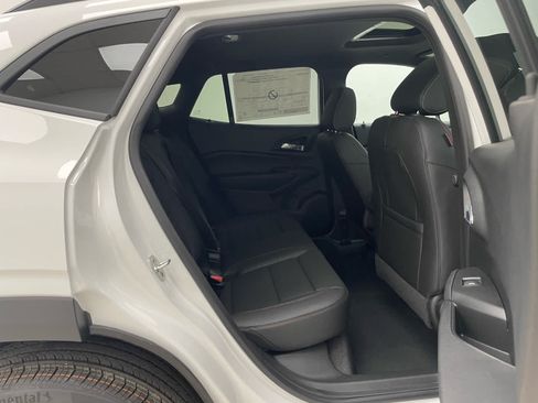 New 2026 Chevrolet Trax RS w/ Sunroof Package FWD image 14