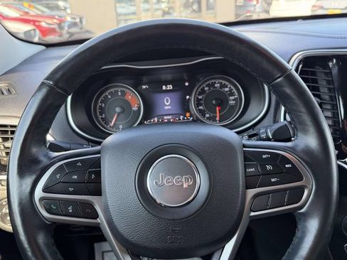Used 2019 Jeep Cherokee Limited AWD/4WD image 31