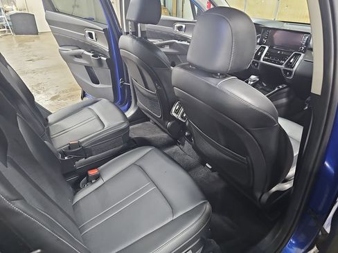 Certified 2023 Kia Sorento SX AWD/4WD image 11