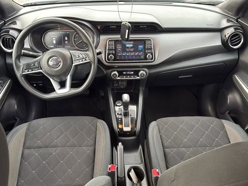 Used 2019 Nissan Kicks SV image 28