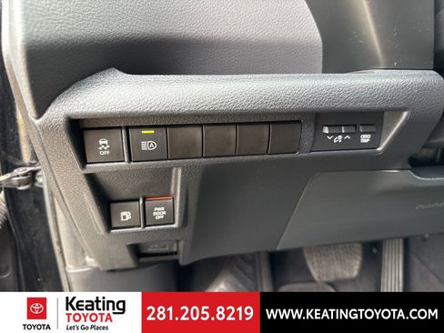 Certified 2023 Toyota Sienna XSE image 43