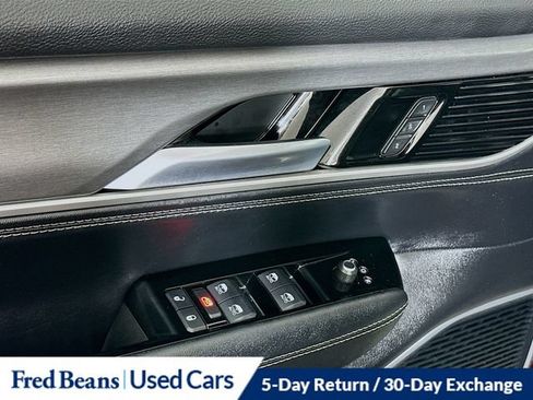 Used 2025 Jeep Wagoneer Series II w/ Premium Group I AWD/4WD image 25