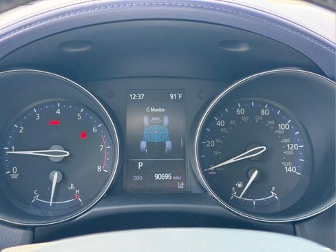 Used 2021 Toyota C-HR XLE FWD image 22