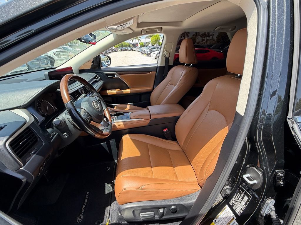 Used 2021 Lexus RX 350L FWD w/ Premium Package image 10