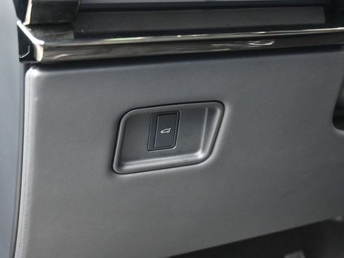 Used 2024 Land Rover Range Rover Sport Dynamic SE image 18