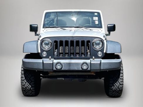Used 2017 Jeep Wrangler Sport w/ Connectivity Group AWD/4WD image 3
