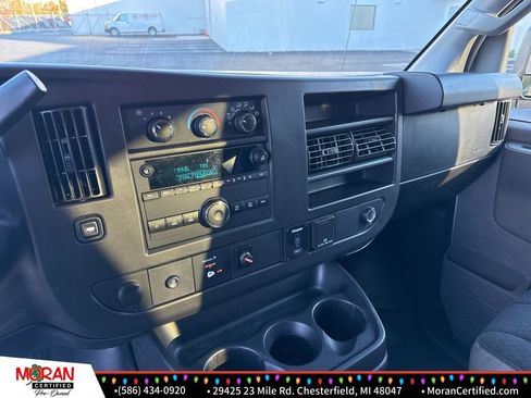 Used 2018 Chevrolet Express 2500 w/ Driver Convenience Package image 16