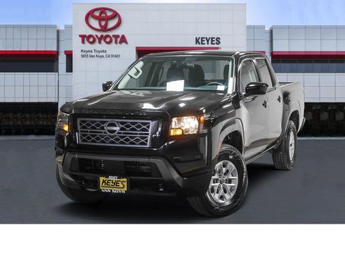 Used 2024 Nissan Frontier SV image 1