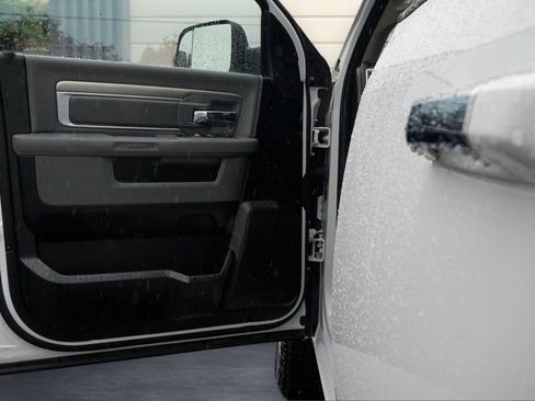 Used 2018 RAM 1500 Big Horn image 13