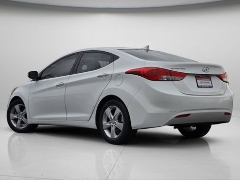Used 2013 Hyundai Elantra GLS image 16
