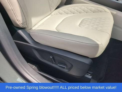 Used 2024 Ford Edge Titanium AWD/4WD image 48