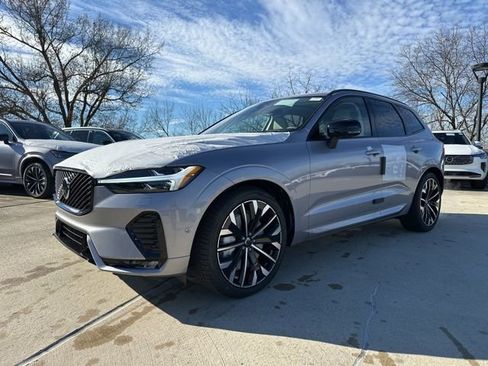 New 2026 Volvo XC60 B5 Ultra w/ Climate Package image 3