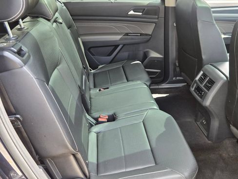Used 2023 Volkswagen Atlas SEL R-Line AWD/4WD image 17