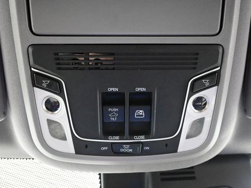 Used 2021 Honda Ridgeline RTL image 16