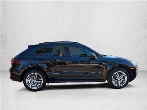 Used 2018 Porsche Macan Sport Edition image 4