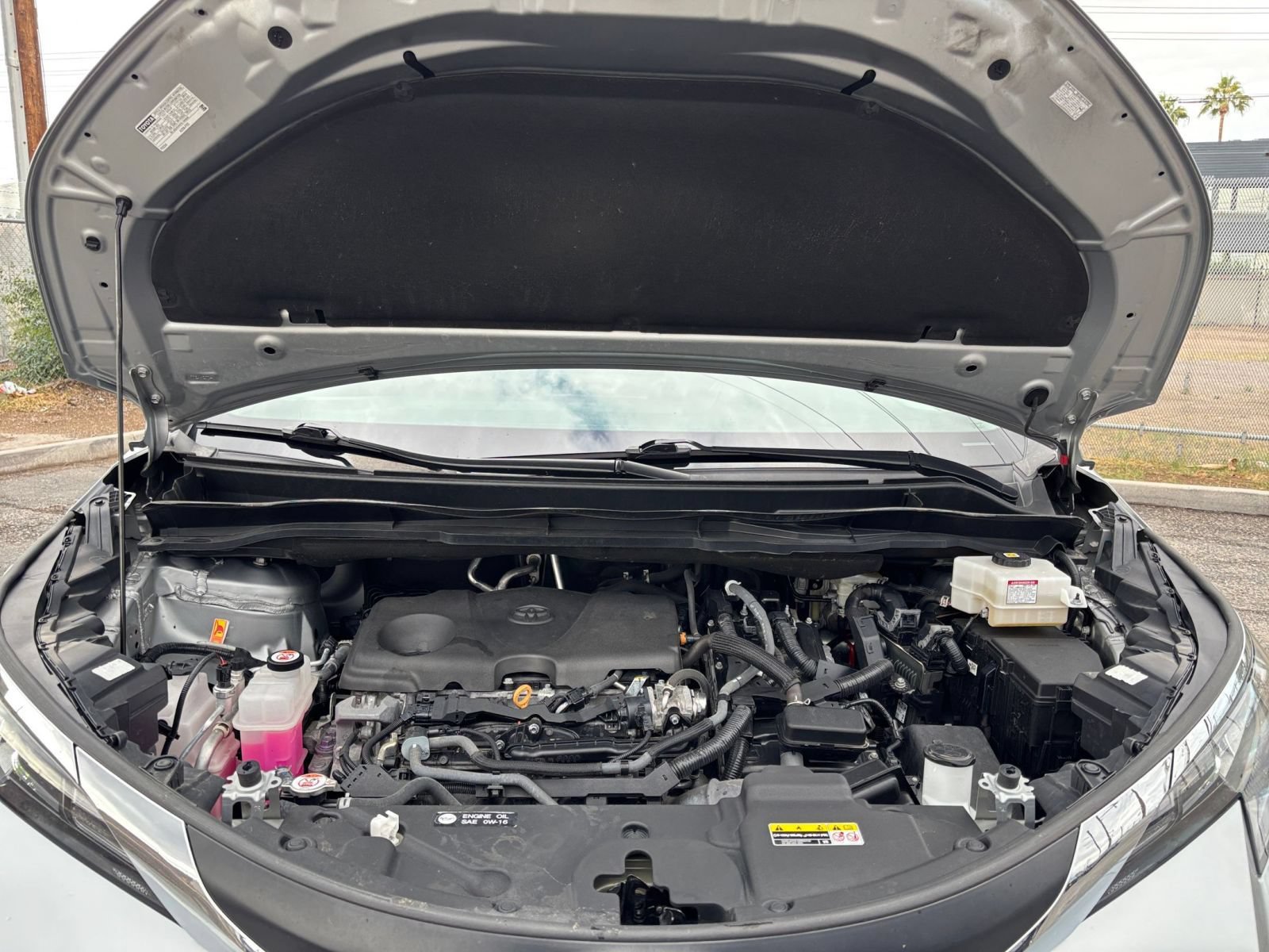 Used 2025 Toyota Sienna XLE FWD image 34