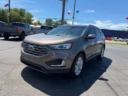Used 2019 Ford Edge Titanium FWD image 19