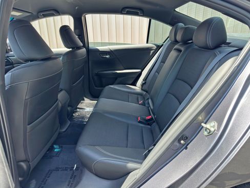 Used 2017 Honda Accord Sport image 34