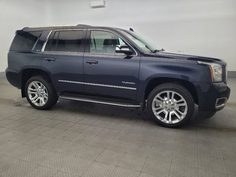 Used 2017 GMC Yukon SLT w/ Premium Edition AWD/4WD image 11