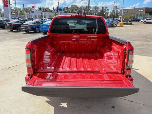 Certified 2025 Nissan Frontier SV image 24