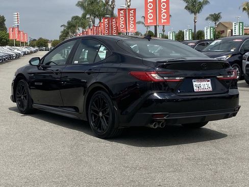 Used 2026 Toyota Camry SE FWD image 40
