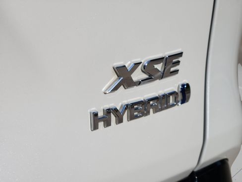 Used 2021 Toyota RAV4 XSE AWD/4WD image 42