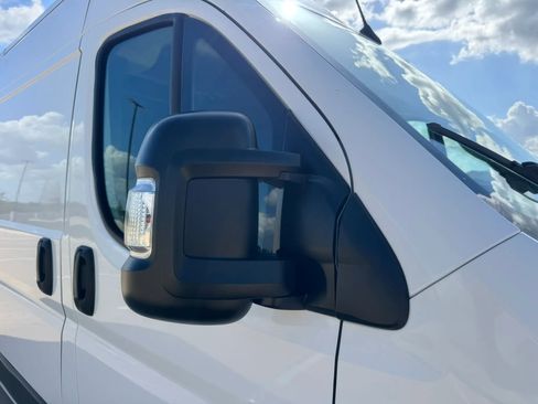 Used 2025 RAM ProMaster 2500 w/ Convenience Group image 16