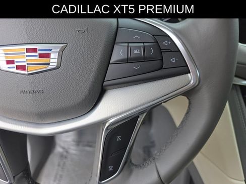 Used 2021 Cadillac XT5 Premium Luxury FWD image 29