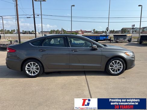 Used 2020 Ford Fusion SE image 7