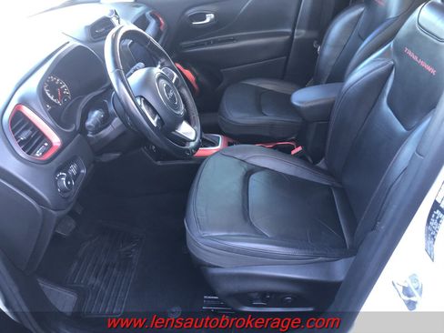 Used 2019 Jeep Renegade Trailhawk image 11