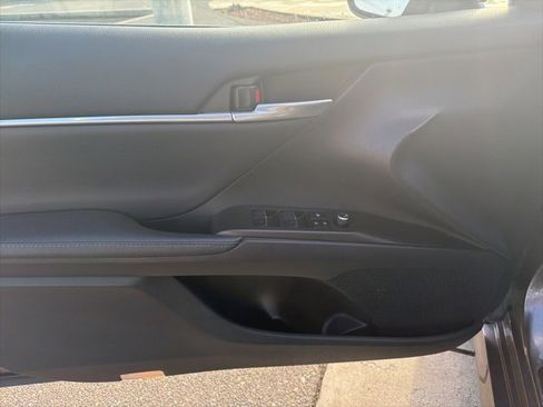 Used 2023 Toyota Camry XLE image 17