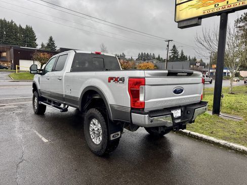 Used 2019 Ford F350 Lariat w/ Chrome Package image 6