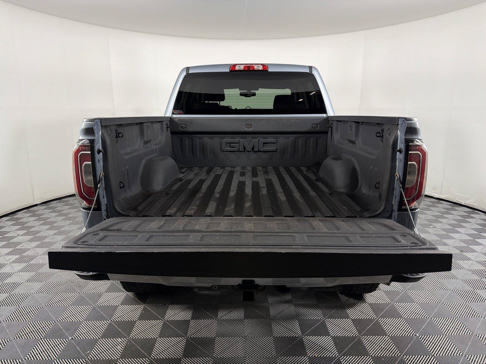 Used 2016 GMC Sierra 1500 SLT w/ SLT Premium Package AWD/4WD image 16