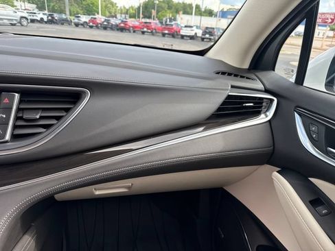 Used 2023 Buick Enclave Essence w/ Experience Buick Package AWD/4WD image 22