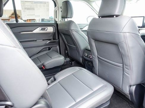 New 2026 Ford Explorer Active w/ Active Comfort Package image 10