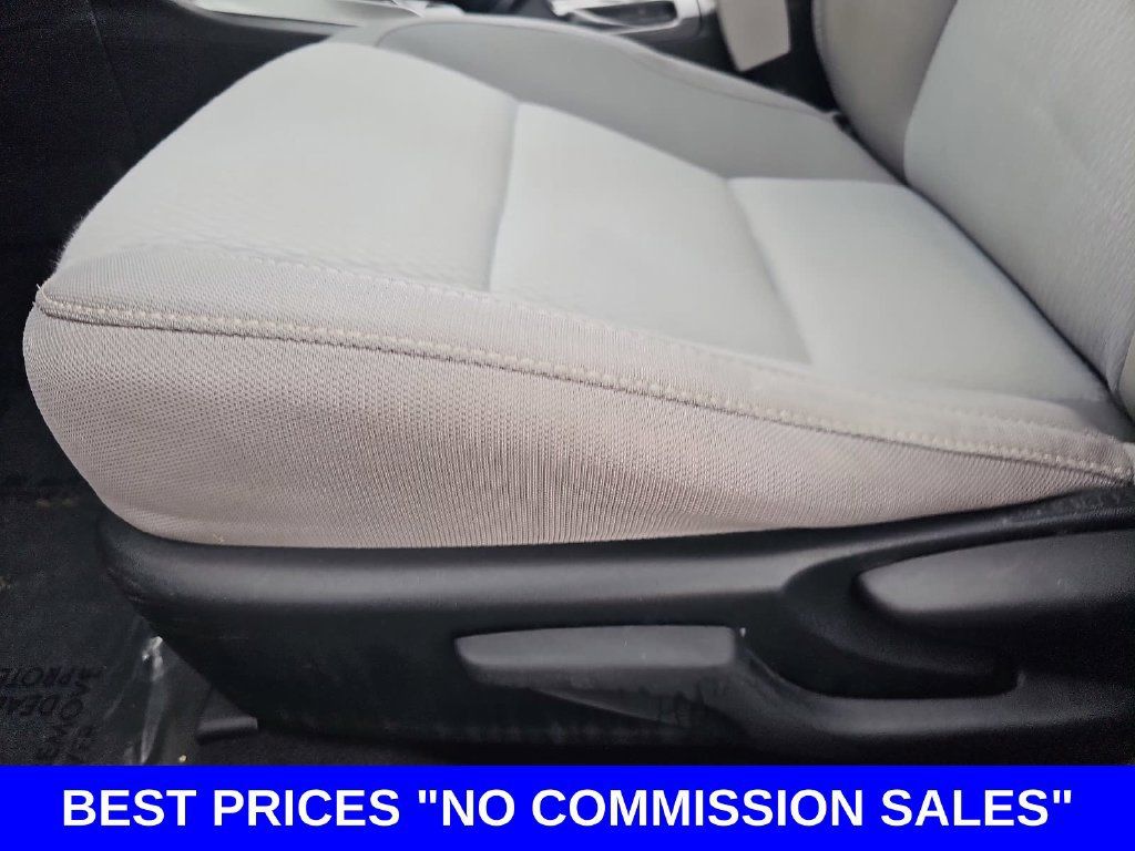 Used 2016 Toyota Corolla LE FWD image 27