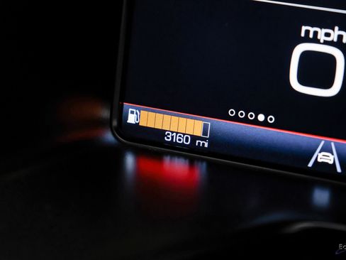 Used 2022 Ferrari 812 GTS RWD image 98