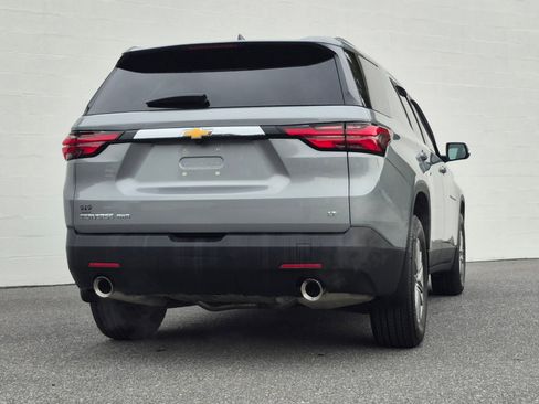 Used 2023 Chevrolet Traverse LT image 32