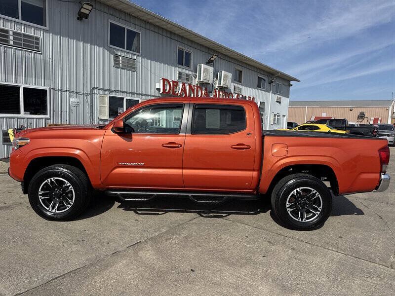 Used 2016 Toyota Tacoma SR5 w/ Towing Package AWD/4WD image 3